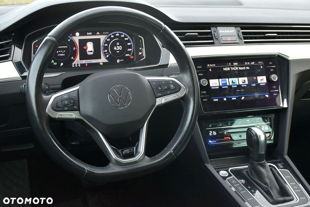 Volkswagen Passat Variant 2.0 TDI SCR DSG 4Motion Elegance - 29