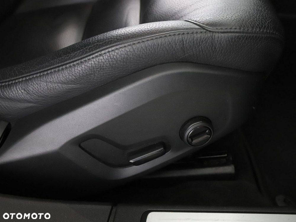 Volvo V90 D3 Momentum - 36