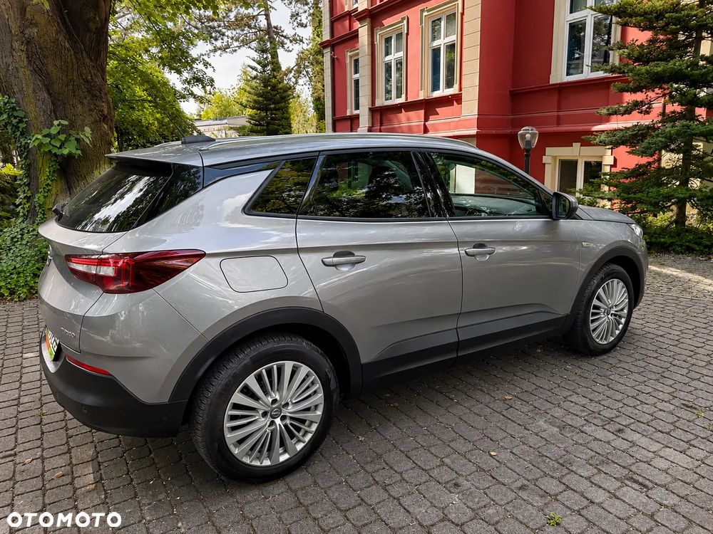 Opel Grandland X 1.2 T GPF Design Line S&S - 8
