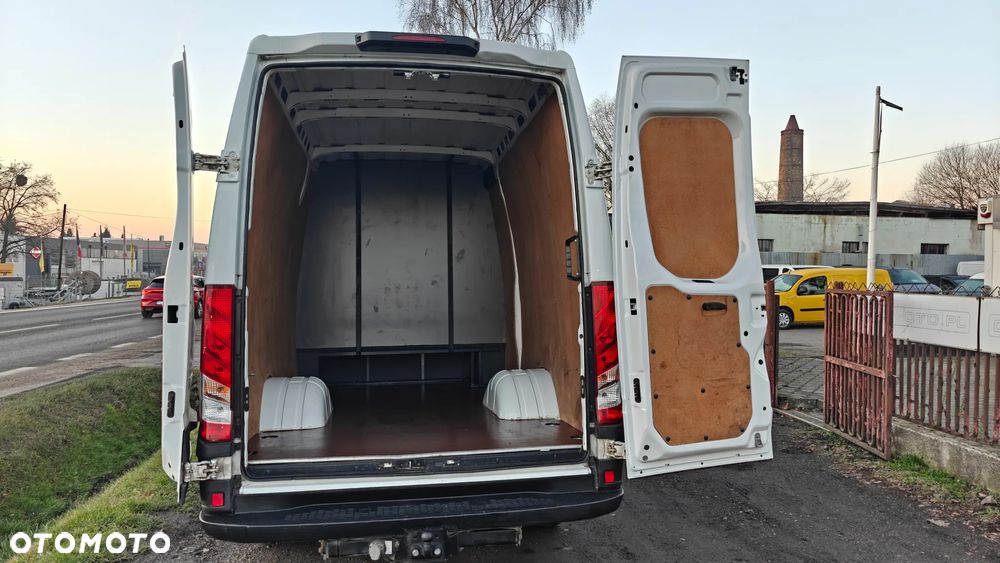 Iveco Daily 35C14  bliźniak brygadówka 7 osób - 8