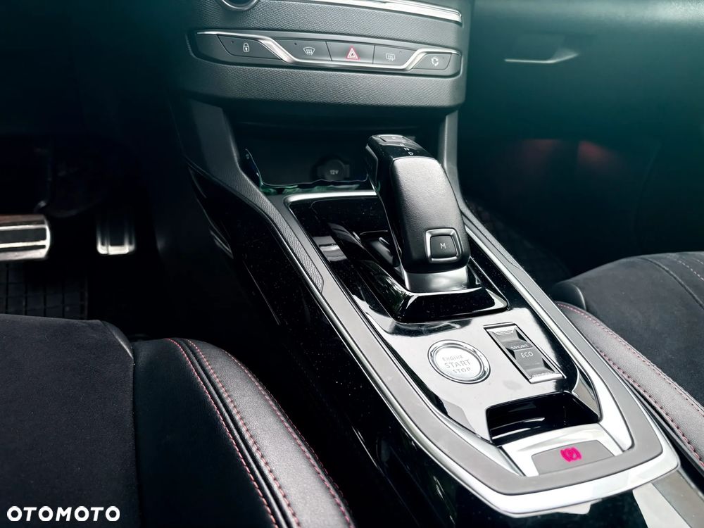 Peugeot 308 1.2 PureTech GPF GT Pack S&S EAT8 - 14