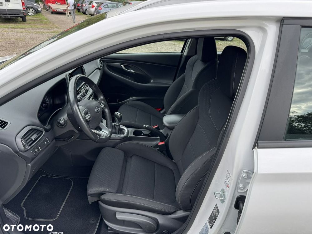 Hyundai i30 - 21