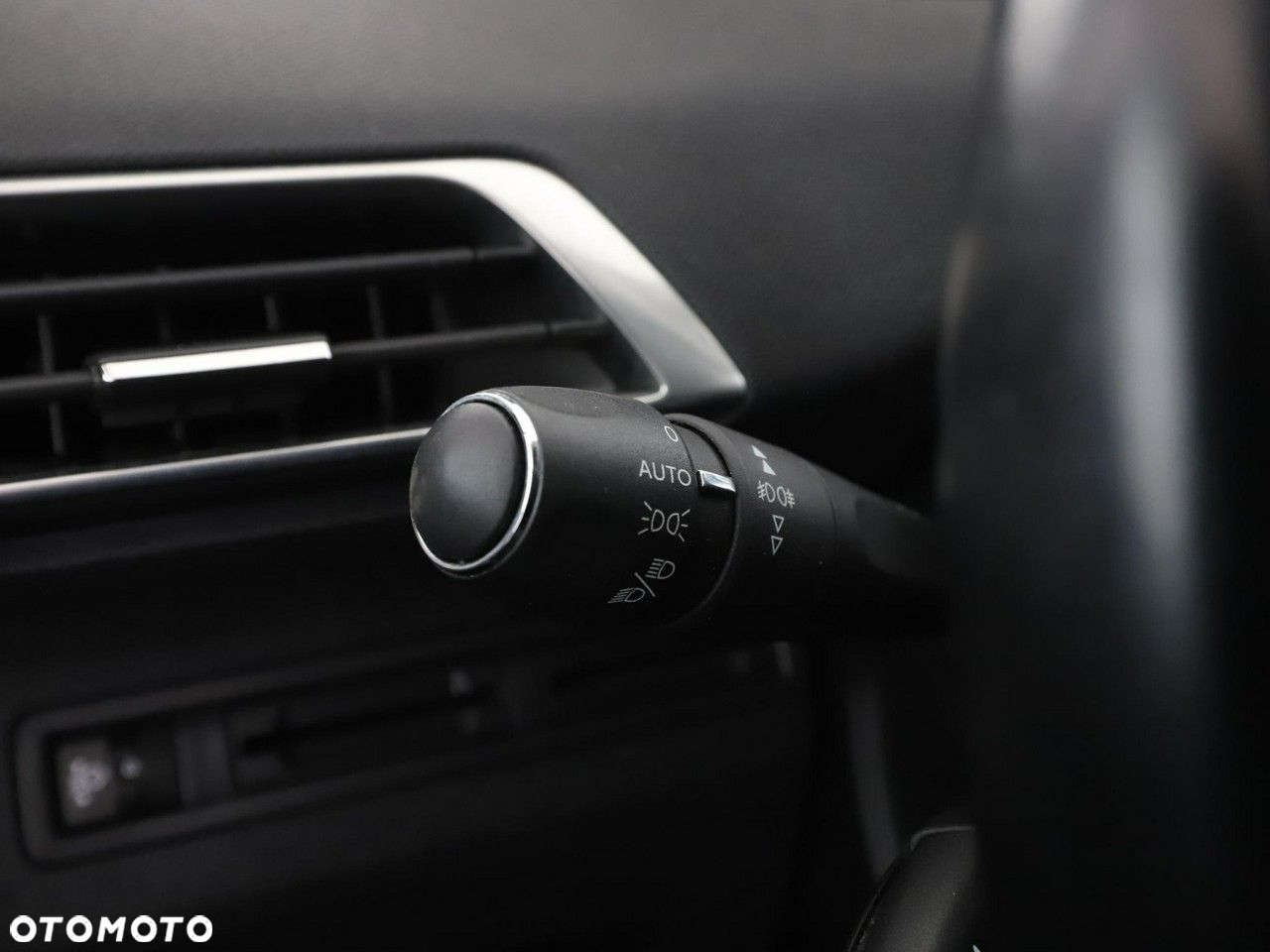 Peugeot 3008 1.2 PureTech Allure S&S EAT6 - 35