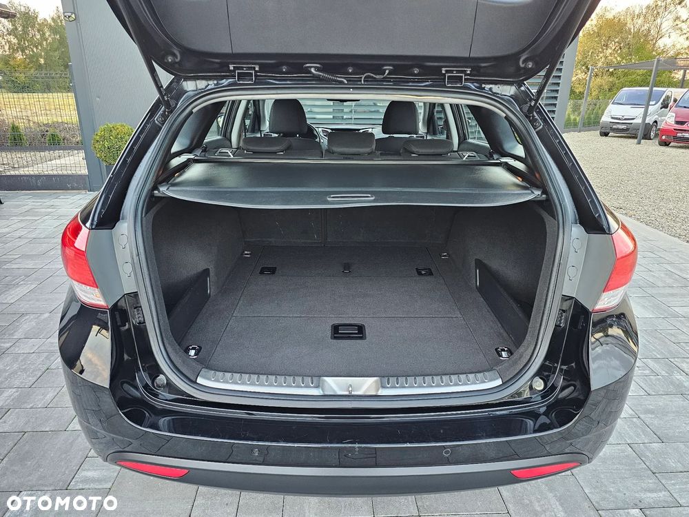 Hyundai i40 1.6 GDI Comfort + - 13