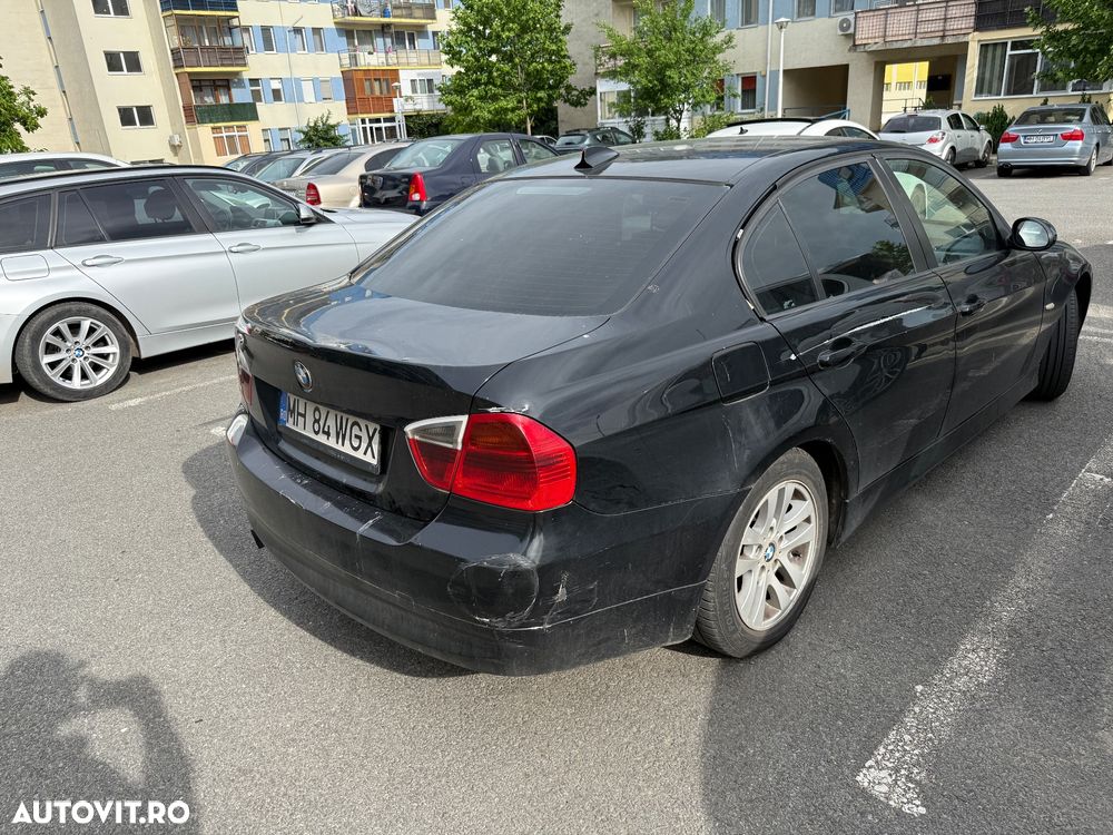 BMW Seria 3 320d - 4
