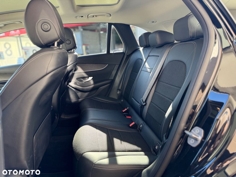 Mercedes-Benz GLC 300 d 4Matic 9G-TRONIC Exclusive - 19
