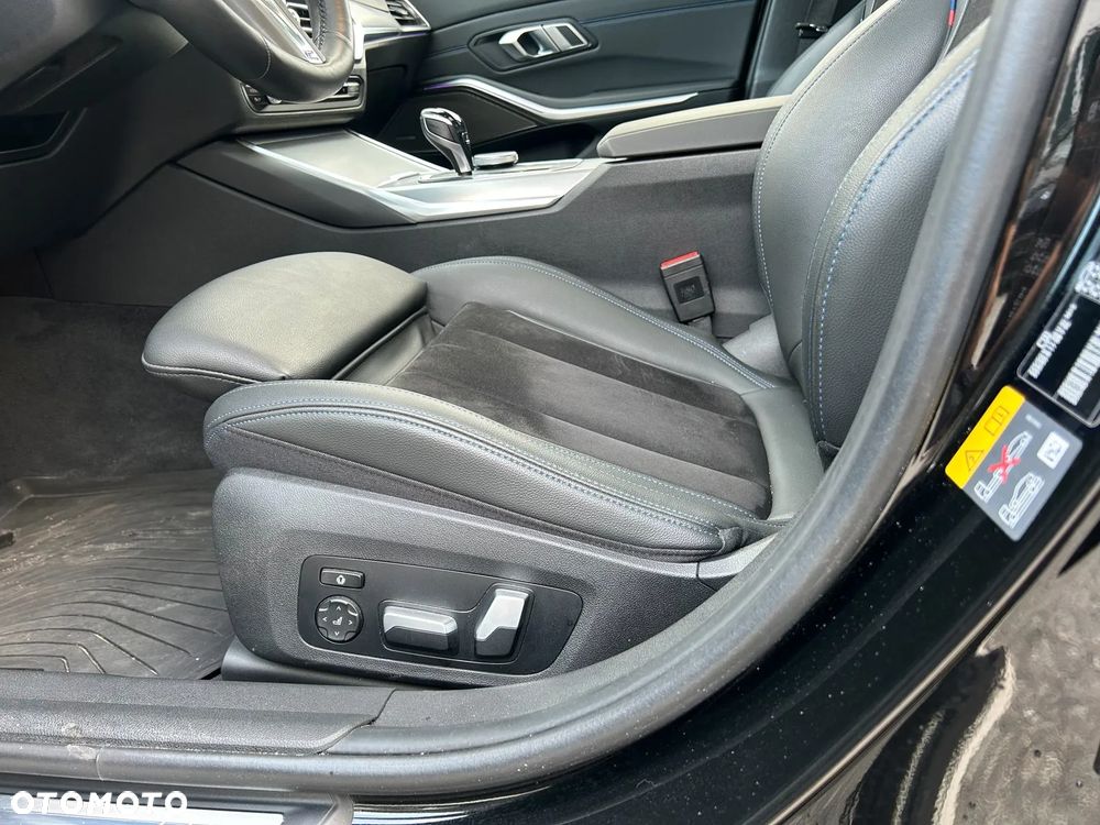 BMW Seria 3 330e xDrive M Sport sport - 18
