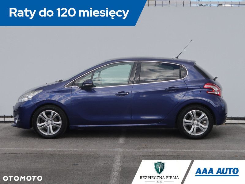 Peugeot 208 - 3