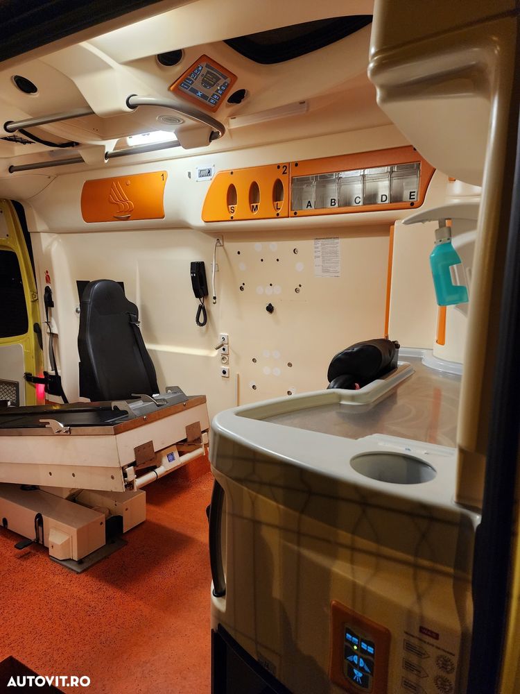 Mercedes-Benz Sprinter - 20