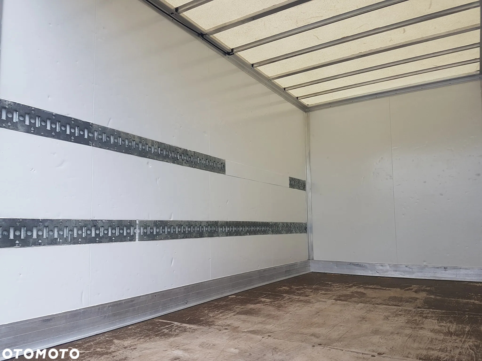 Volkswagen CRAFTER 8 EP KONTENER 4,10x2,15x2,32 KLIMA 2,0 TDI KRAJOWY DMC 3500 KG - 19