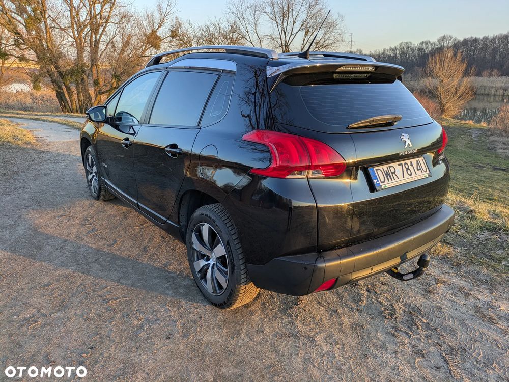 Peugeot 2008 - 8