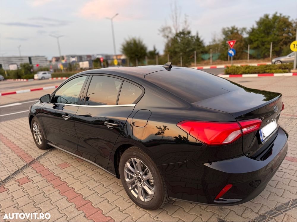 Ford Focus 1.5 EcoBlue 8AT Active - 6