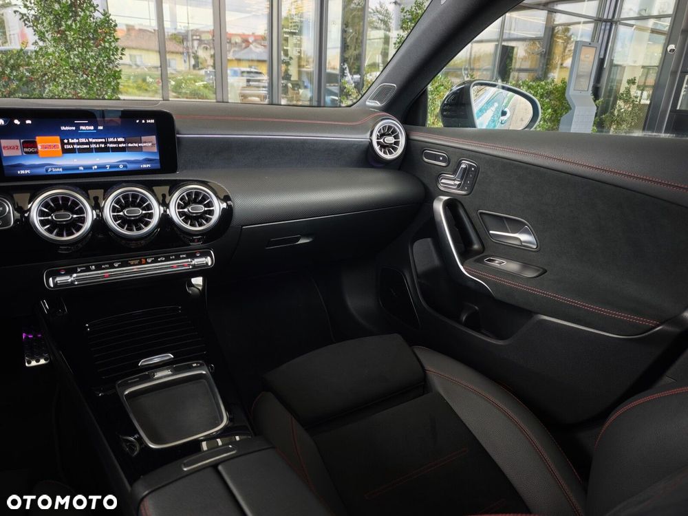 Mercedes-Benz CLA 220 mHEV 4-Matic AMG Line 8G-DCT - 18