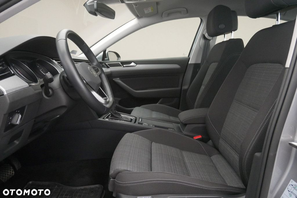 Volkswagen Passat 2.0 TSI Business DSG - 12