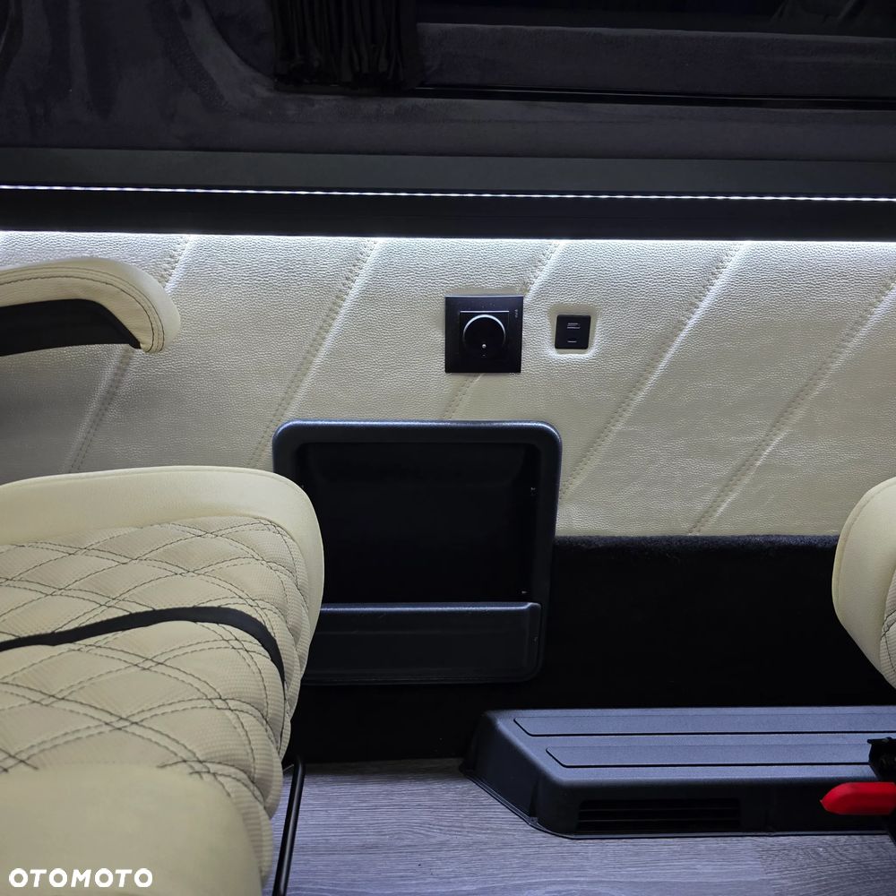 Mercedes-Benz Sprinter - 19