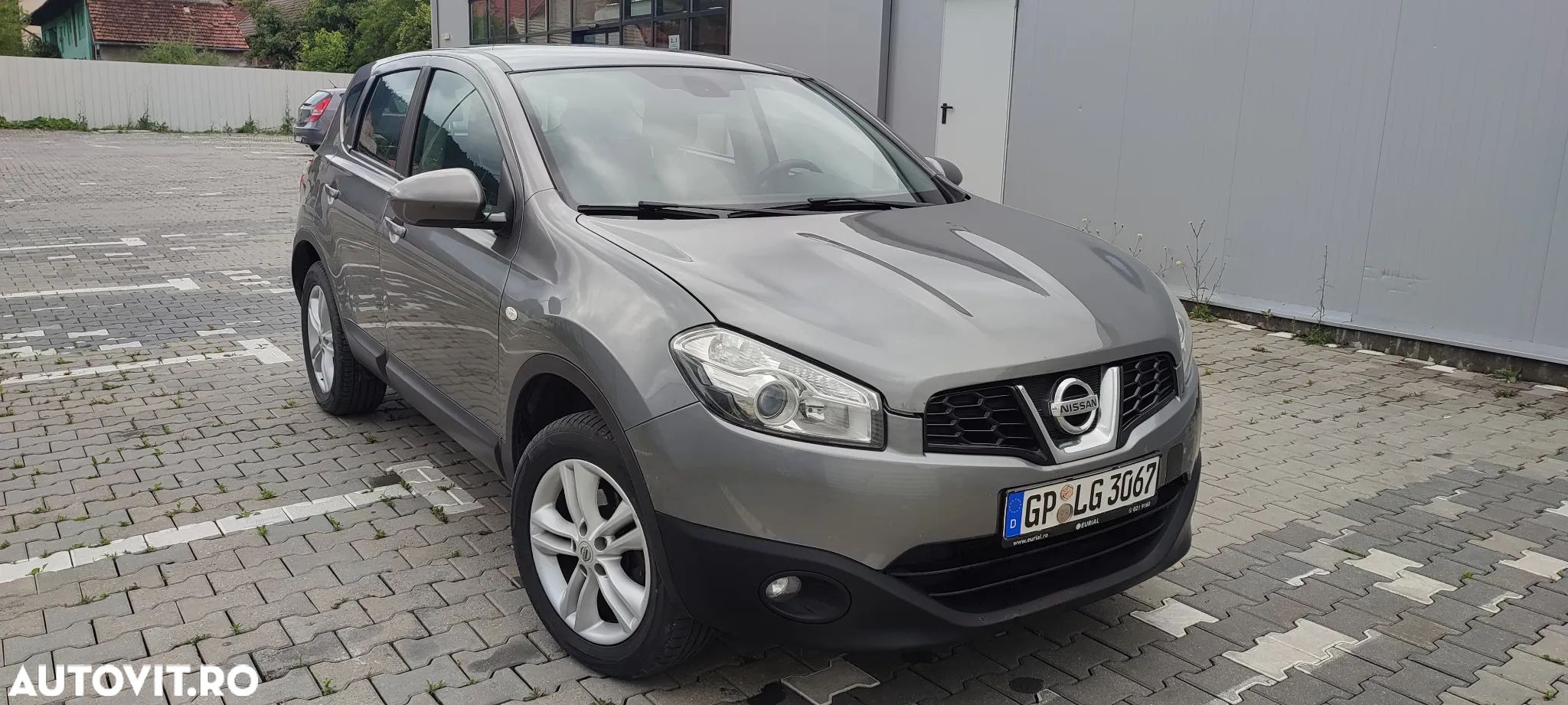 Nissan Qashqai - 1