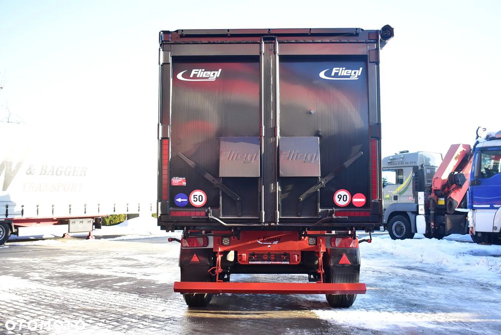 Fliegl Wywrotka / 55 m³/ Klapo-Drzwi/2 x Szybr/ S.A.F / Oś podnoszona / Sprowadzona z Niemiec ! - 10