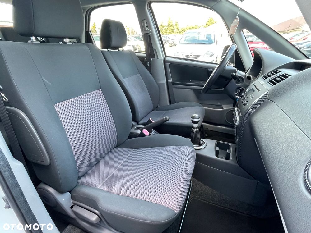 Suzuki SX4 1.6 VVT Streetline 4x2 Club - 23