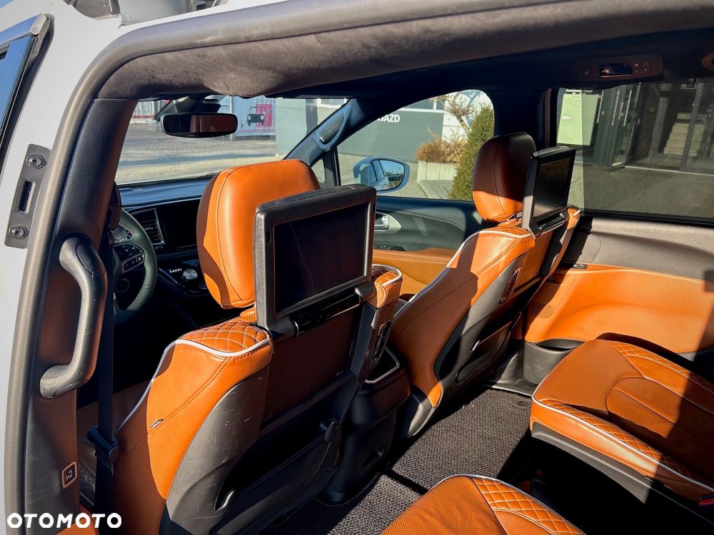 Chrysler Pacifica - 26