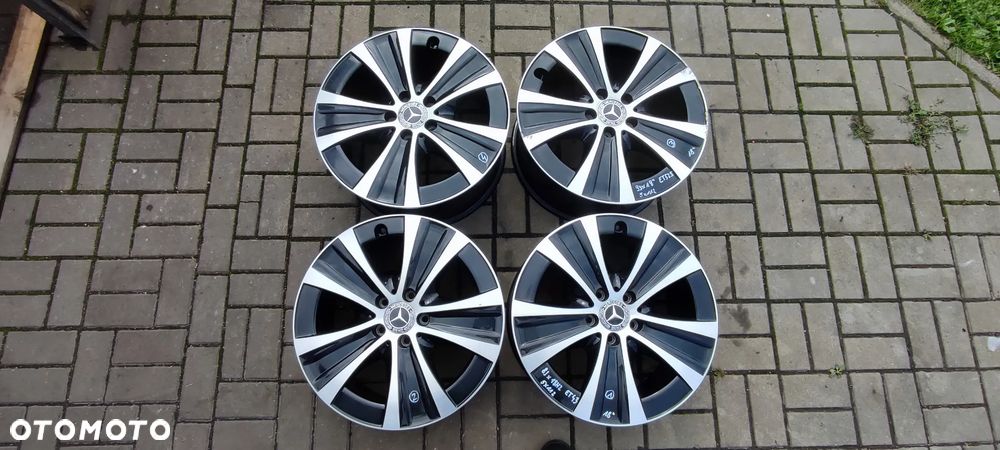 FELGI ALUMINIOWE STOPNIOWANE 5x112 2x 8Jx18 CALI ET43 2x 9Jx 18 CALI ET 52,5 fi 66,6 MERCEDES E CLS GLK GLS 4 SZTUKI KOMPLET - 1