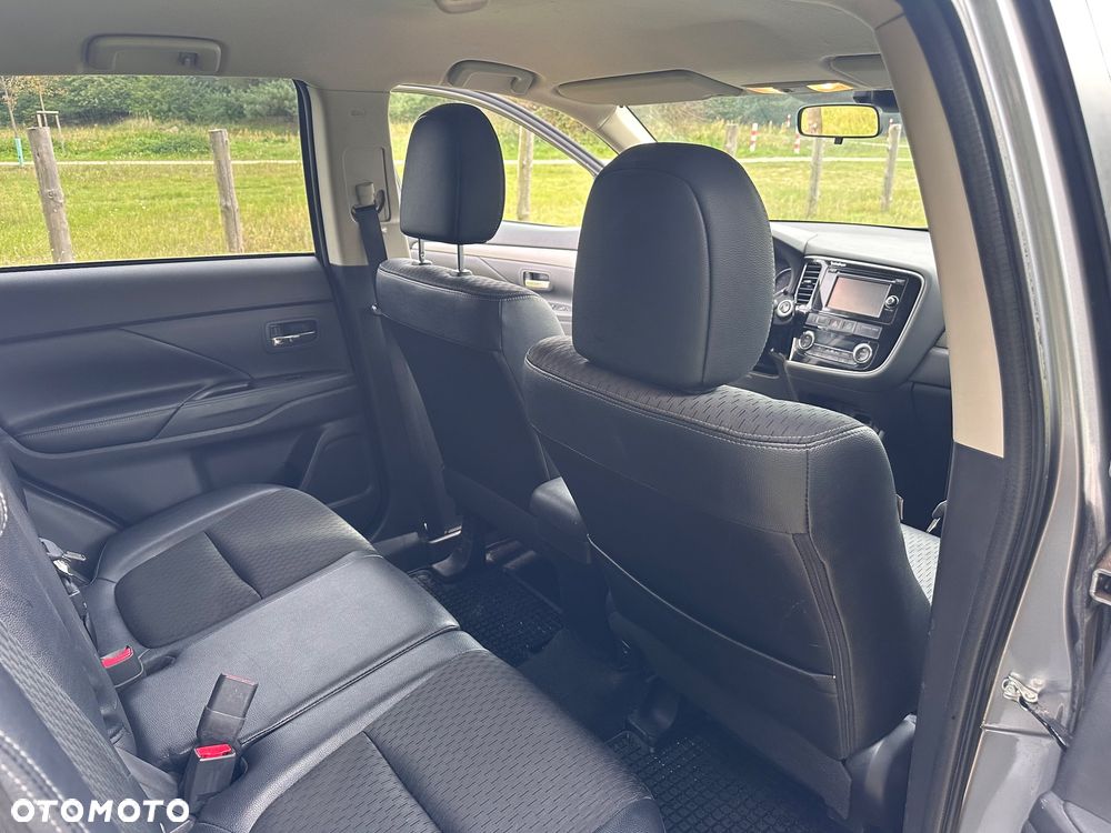 Mitsubishi Outlander 2.2 DID Intense - 10