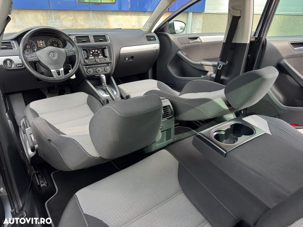 Volkswagen Jetta - 15