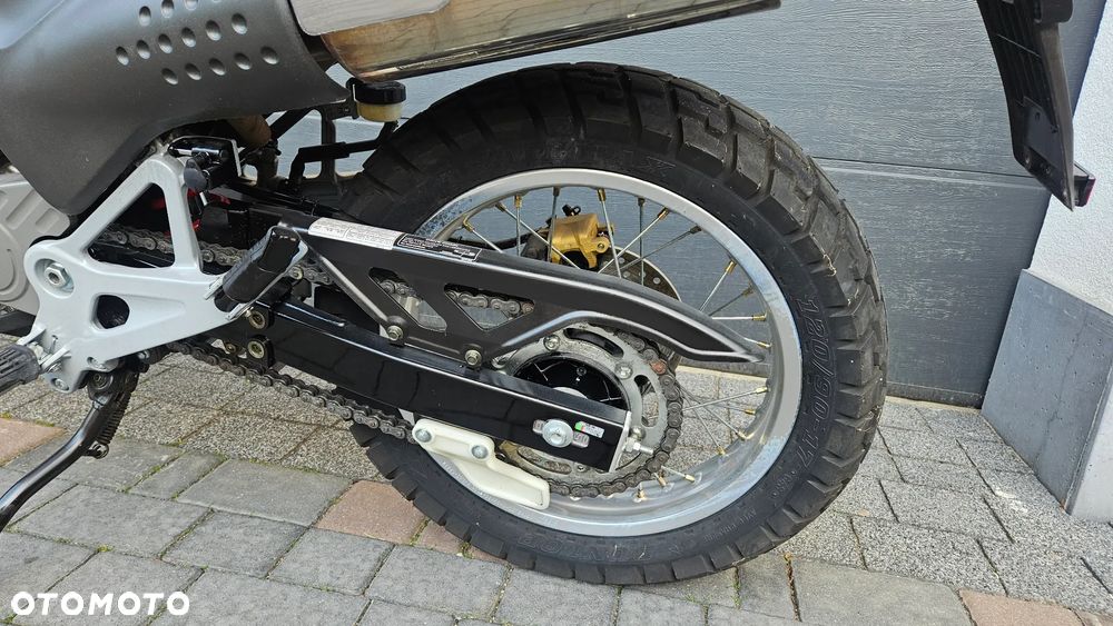 Honda NX - 33