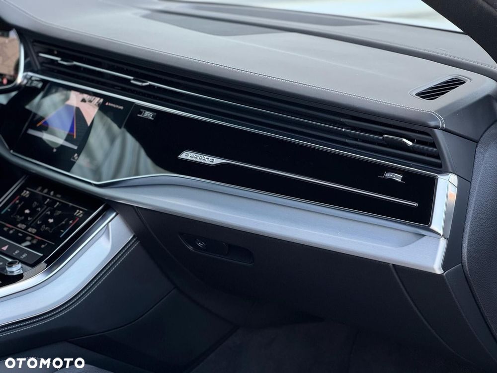 Audi Q8 - 16