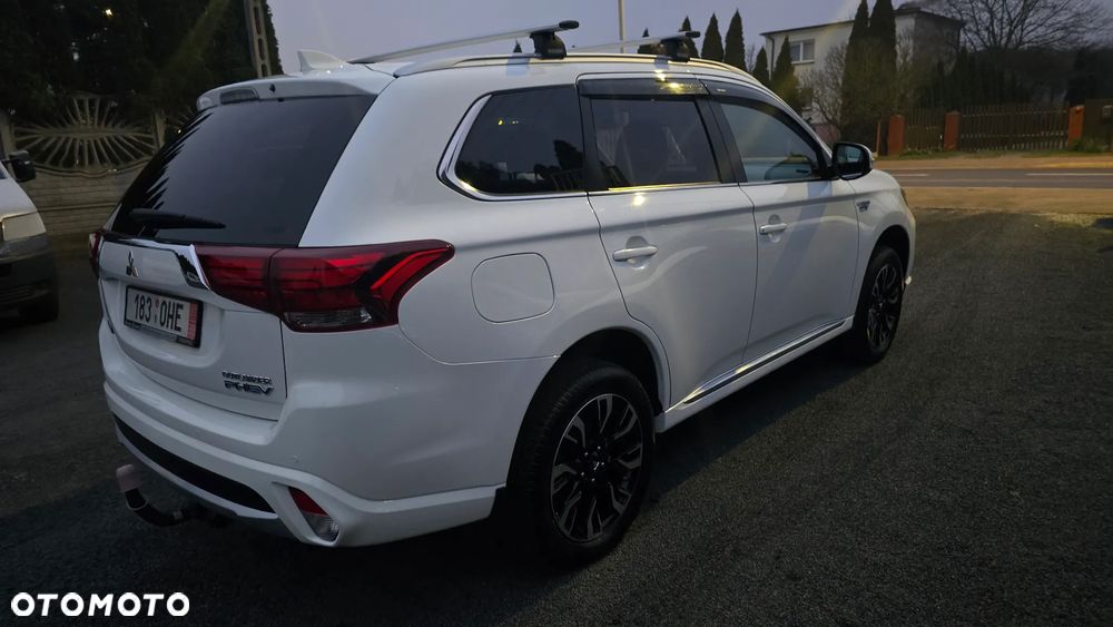 Mitsubishi Outlander 2.0 4WD - 14