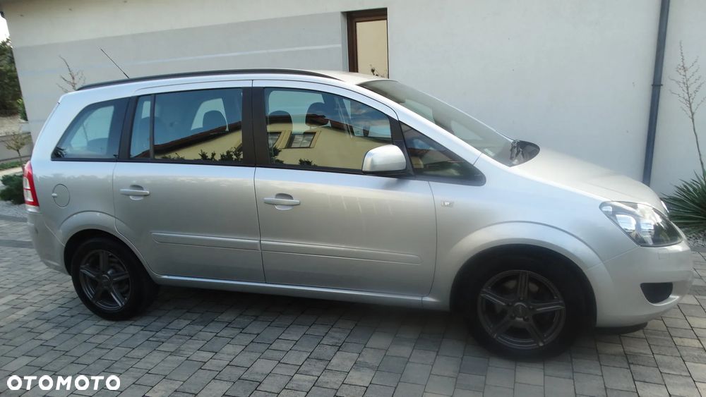 Opel Zafira 1.8 Essentia - 3