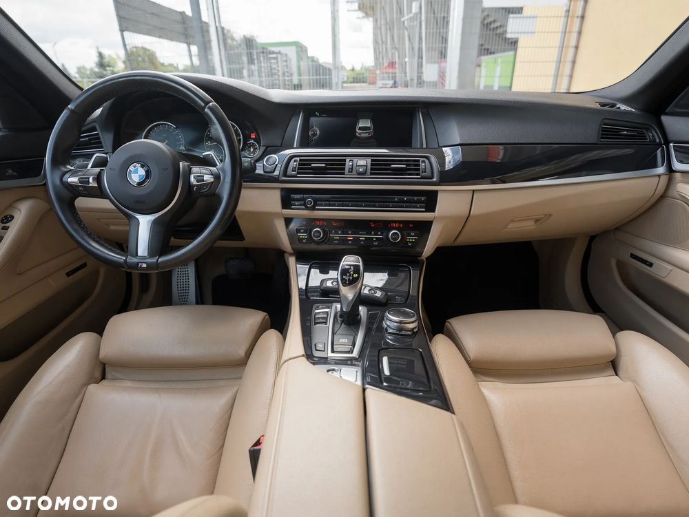 BMW Seria 5 528i Sport-Aut - 26