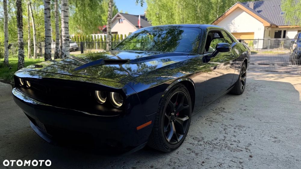 Dodge Challenger - 1