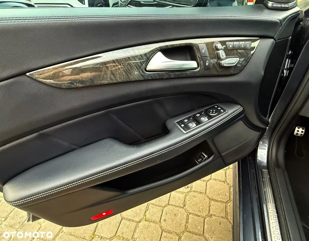 Mercedes-Benz CLS 350 d 4-Matic - 12