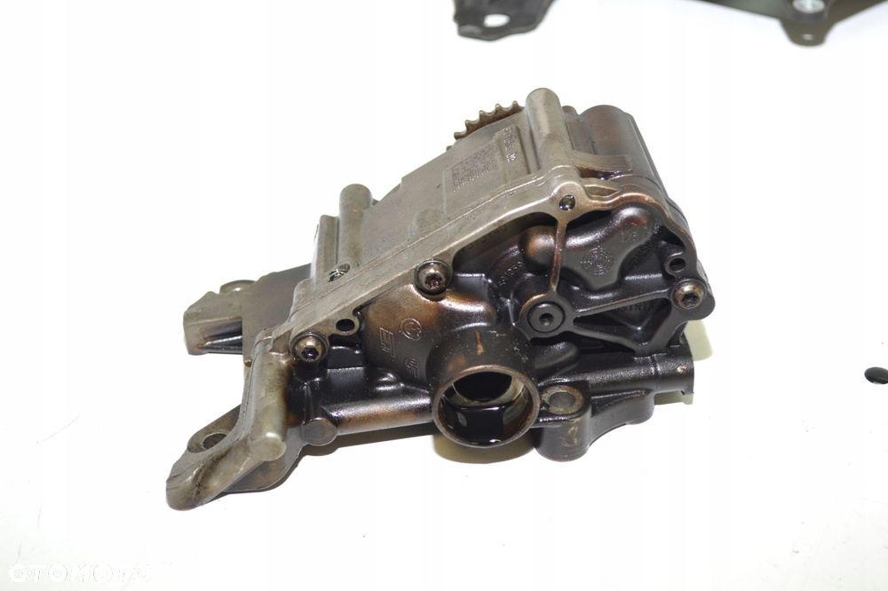 Pompa oleju BMW 5 E60 E61 7519870 - 4
