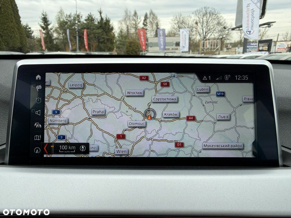 BMW X1 sDrive18i Business Edition - 24