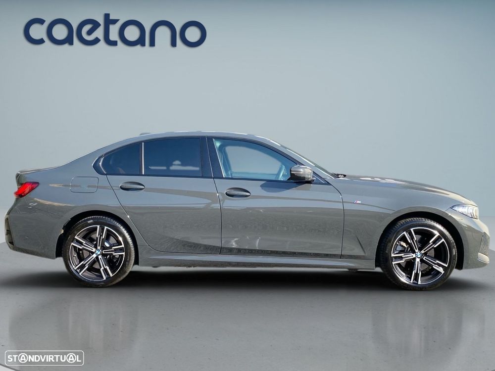 BMW 330 e Pack Desportivo M Auto - 22
