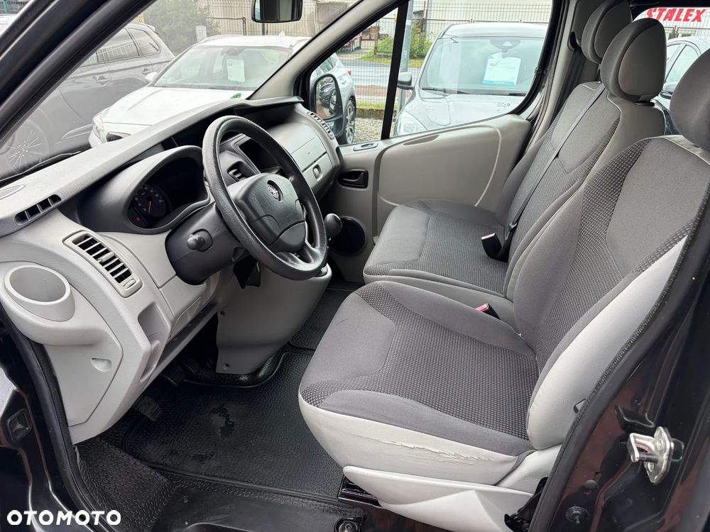 Opel Vivaro - 11