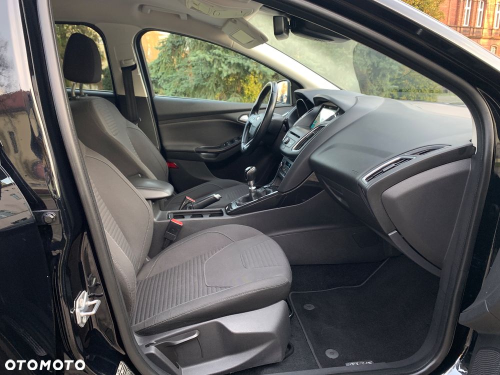 Ford Focus 2.0 TDCi Titanium ASS - 24