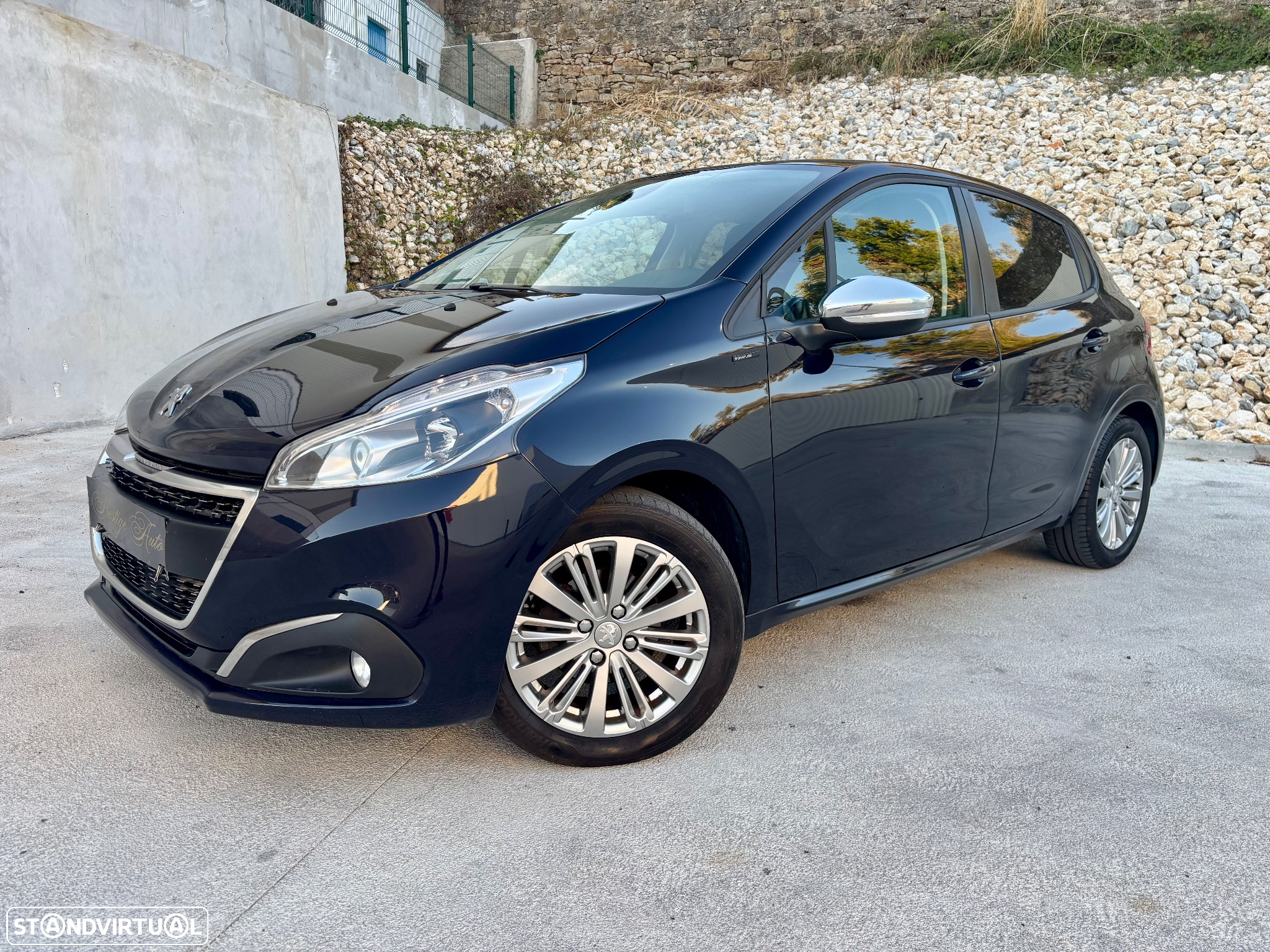 Peugeot 208 1.2 PureTech Signature - 9