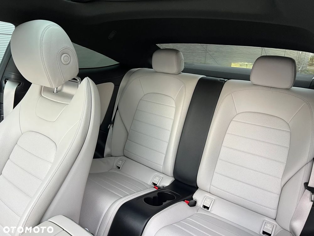 Mercedes-Benz Klasa C - 24