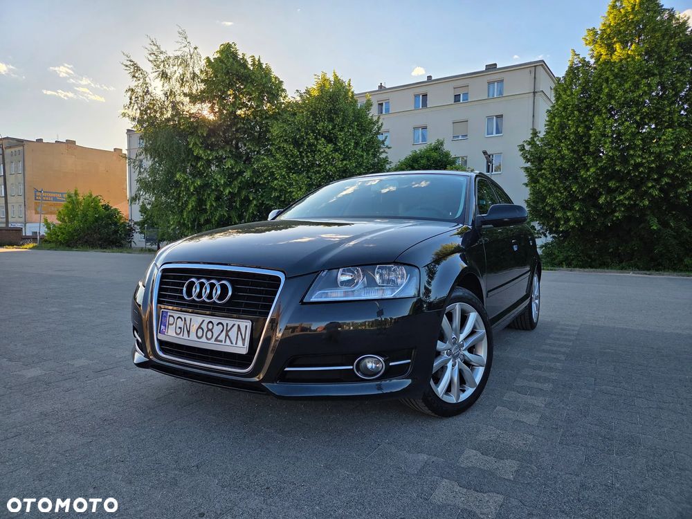 Audi A3 Sportback - 1