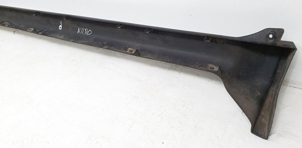 LISTWA NAKŁADKA PROGU PRAWA DODGE NITRO 4008-08A - 6