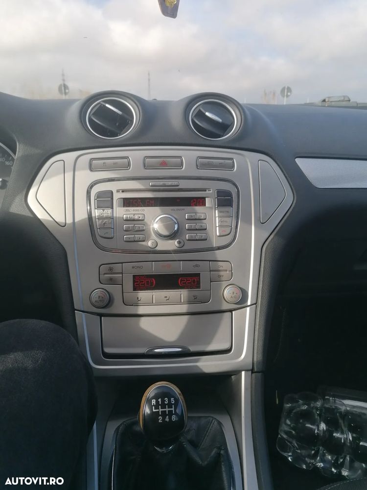 Ford Mondeo 2.0 TDCi Titanium - 8