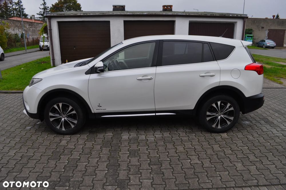 Toyota RAV4 2.2 D-4D 4x4 Executive - 4