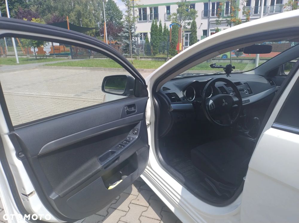 Mitsubishi Lancer 1.6 Inform - 21