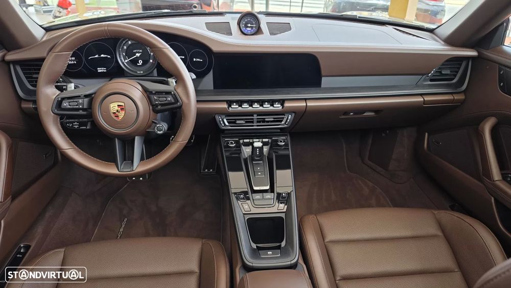 Porsche porsche-992 Targa 4 GTS PDK - 10