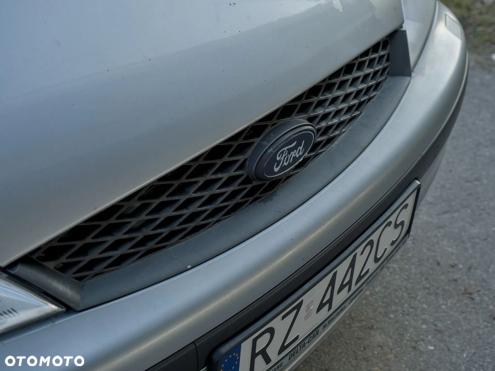 Ford Galaxy 1.9 TDI Ghia - 34