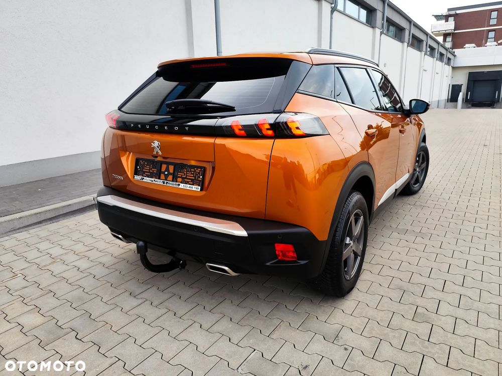 Peugeot 2008 1.2 PureTech Allure S&S - 10