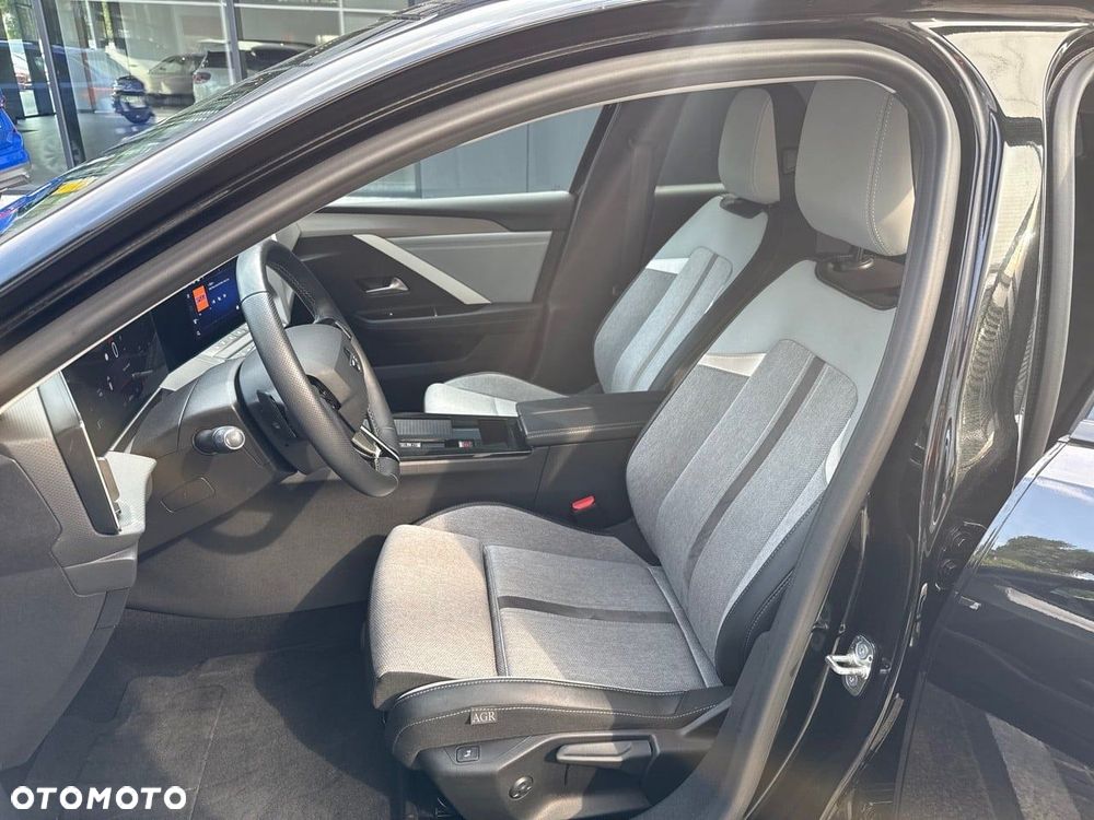 Opel Astra 1.2 T Elegance S&S - 10