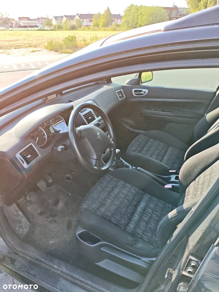 Peugeot 307 1.4 XR - 8